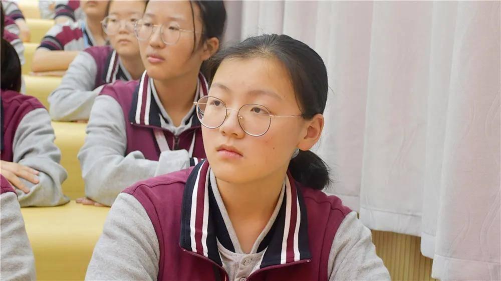4吨减30千克等于多少吨？